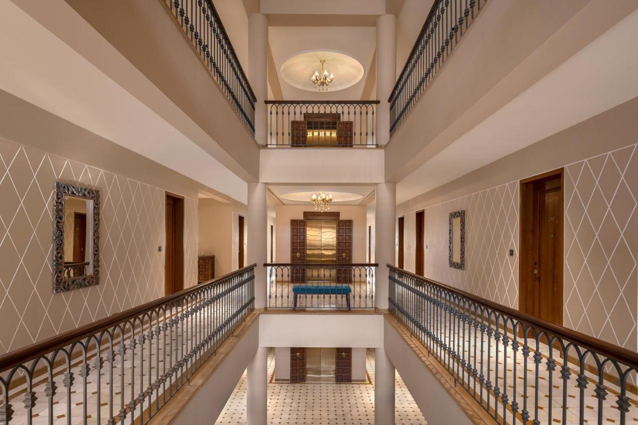 Time Square Resort & Spa Бхудж Экстерьер фото